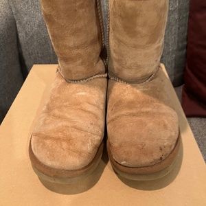 Classic short Ugg boots